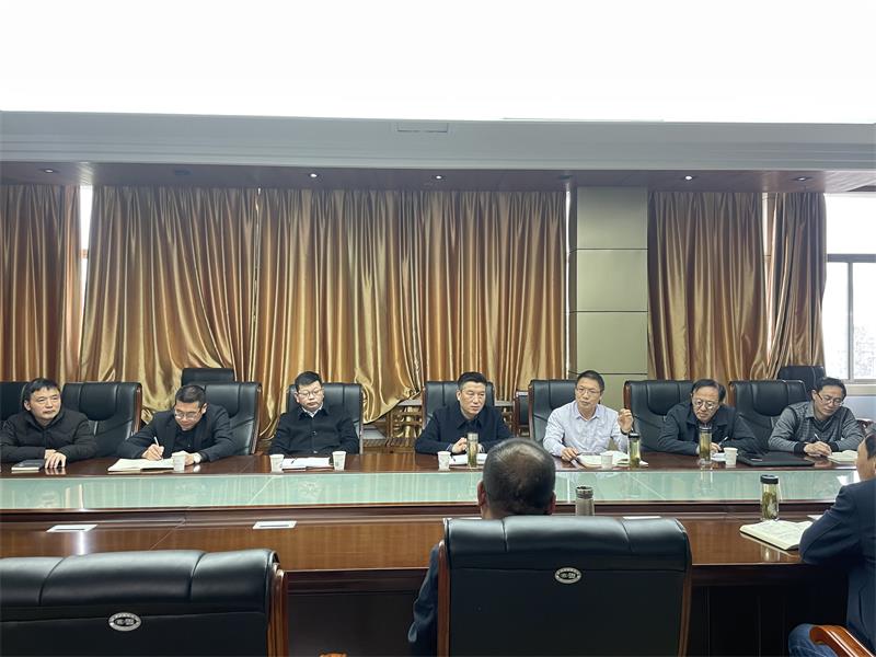 安庆市教育体育局领导到太湖二中检查指导工作